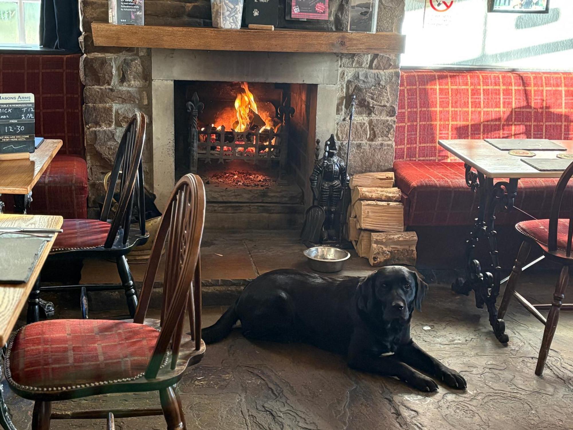 Masons Arms 호텔 갈그레이브 외부 사진